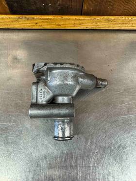 60522870 Alfa Romeo Spider 2.0 Original Thermostat Housing #60522870. Used. Ar5120