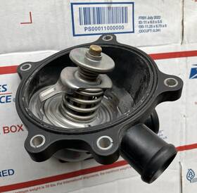 079121015n Audi Genuine 07-11 Q7 A6 Quattro S6 A8 S8 Vw Touareg 4.2l V8 Engine Thermostat
