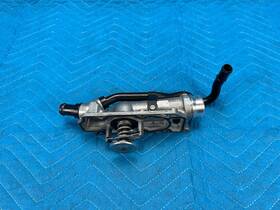 07d-121-111-ar Bentley Continen Flying Spur Engine Coolant Thermostat Housing 29k 2006-2012 Oem