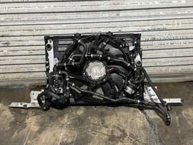 2284240 Bmw 12-19 M5 M6 F10 F06 F13 F12 S63n 4.4l V8 Engine Complete Radiator Pack Set