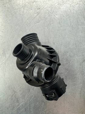 239496801 Bmw Genuine Engine Coolant Thermostat Housing Black Plastic Oem