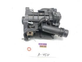 8642560 Bmw 2019-2024 330i G20 2.0l Thermostat Housing Oem