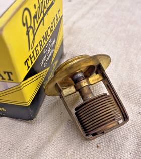 13-ht Bridgeport Vintage Nos #13 Thermostat For Ford V8 85hp 37-48 Mercury 39-48