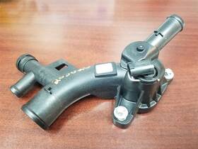 348.gm1e13 Chevrolet Cruze 2013 Thermostat Housing 555901