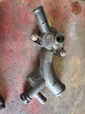 348.gm1e14 Chevrolet 2014 Cruze Cylinder Head Outlet 348.gm1e14 Chevrolet 2014 Cruze Cylinder Head Outlet