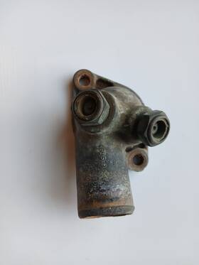 469579 Chevrolet Thermostat Housing - 1967 1969-1972 1976-1986 C20 Suburban Oem Used