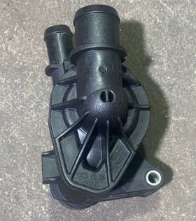 Ds7z-8592-f Doity Autoparts 2017 2019 Ford Fusion Escape Thermostat Housing Assembly