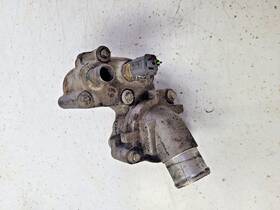 2l2e-9k478-ca Ford Thermostat Housing - Used