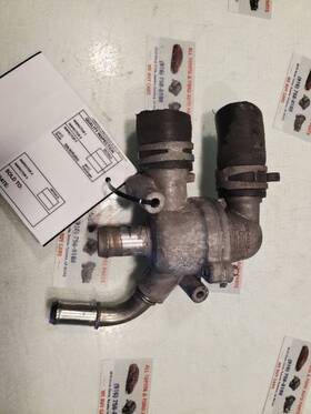 348.fd1d13 Ford C-max 2013 Thermostat Housing 38869
