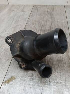Ford 348.fd1f07 Focus 2007 Thermostat Housing 76526