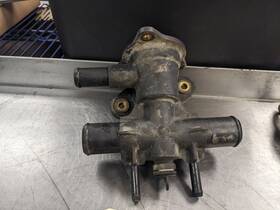 5e9e8a587bg Ford Rear Thermostat Housing For 05-07 Freestyle 3.0