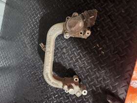 7r3e-8c369-ad Ford Coolant Crossover Pipe 2010 Mustang Thermostat Housing 2009 2007 2008 08 09