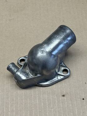 C0ae-8594-a Ford Used Oem 1960-1963 223 6 Cylinder Water Neck Thermostat Housing