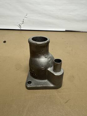 Ecd-8584a Ford 1957 Thunderbird Thermostat Housing - Used Oem