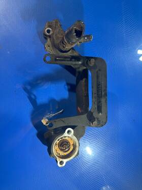 Rfw7e8c368ab Ford 99-04 4.6l Coolant Crossover Thermostat Houseing P/n