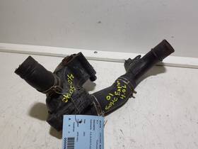 348.fd8301 Ford Truck Explorer 2001 Thermostat Housing