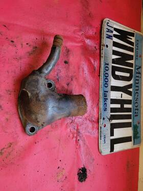 Ebr-8592-a Ford Truck 348.fd8461 1961 F100 223 Thermostat Housing