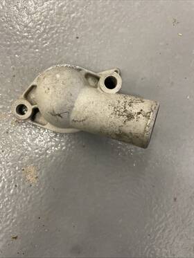 3977660 General Motors Corvette Camaro Nova Chevelle Gm Thermostat Housing
