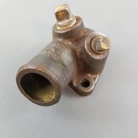 2095-5005 Gm 1971-1992 Buick Chevy Olds Pontiac Gmc 305 350 454 Thermostat Housing 2095 5005