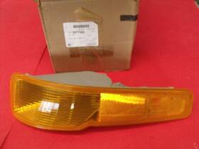 5977564 Gm General Motors Nos 97 98 99 Buick Lesbre Right Front Turn Park Lamp Lens Housing
