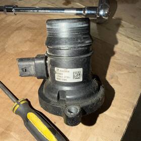 Gm Genuine Parts 25200456 Engine Coolant Thermostat