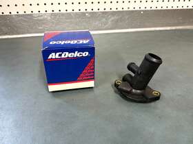 24573020 Gm Oem Nos Coolant Thermostat Housing 1994-1995 Oldsmobile Achieva 2.3l