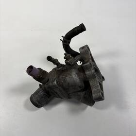 Honda 19320-p0a-000 94 Accord 4 Cyl Thermostat Housing Case Oem