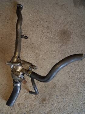Honda D16y8-559 1996-2000 Civic Ex 1.6l Thermostat Housing With Tube #d16y8-559 M339