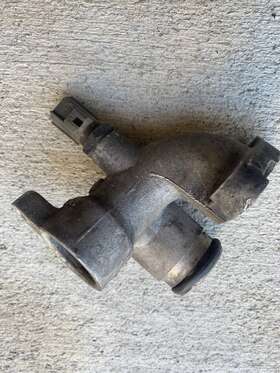 1x4e-8548e-a Jaguar Oem 2002-2006 X-type 3.0l V6 Gas Engine Coolant Thermostat Housing Pipe