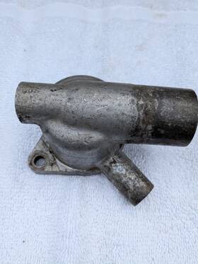 C3732 Jaguar Xk120 Thermostat Housing