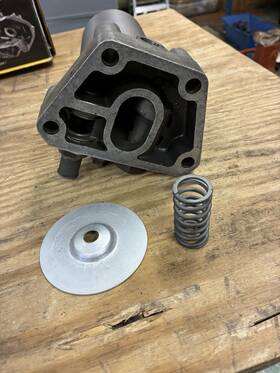 Fa2746 Jaguar 8750 Oil Filter Housing Block Assembly 3.8 1961-64 E-type Xke Fa2746 Jaguar 8750 Oil Filter Housing Block Assembly 3.8 1961-64 E-type Xke