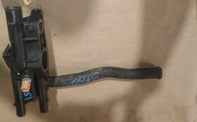 348-15ren Kia 12-15 Sorento 2.4l 2.4 Engine Themostat Thermo Stat Housing Oem