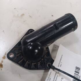 348.ki1118 Kia Sorento Thermostat Housing Mount Bracket 2.4 2018 2017 2016