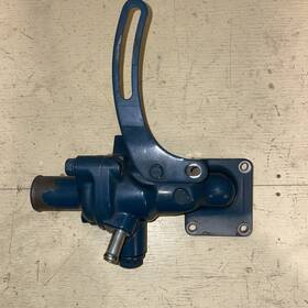 Kubota 16613-72700 Oem Thermostat Housing 16613-72702 V1505 V1305 D1005 Engine