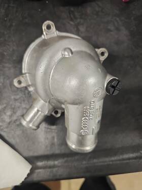 079121115be Lamborghini Huracan Engine Coolant Regulator Housing Thermostat 079121115be. K6