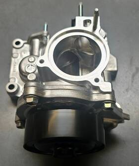 16032-36060 Lexus New Genuine Oem Open Box Water Inlet Housing With Pump 16032-36060 Lexus New Genuine Oem Open Box Water Inlet Housing With Pump
