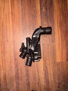 Mahle Tm46105 Genuine Oem Engine Coolant Thermostat Housing For Mini Cooper Country Paceman