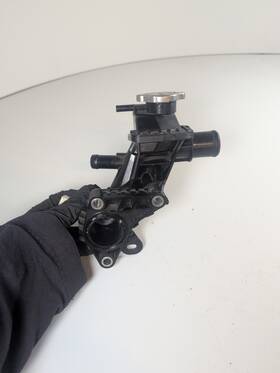 P51b-1517z Mazda Mx 5 Mx-5 2018 2.0 Petrol 158 Bhp Thermostat Housing