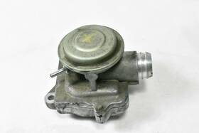 0021407760 Mercedes Benz 2009 W221 S600 V12 Engine Motor Thermostat Housing Valve