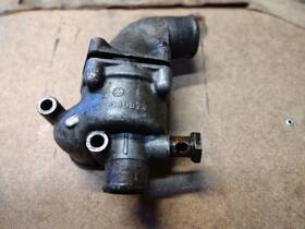 1802030073 Mercedes-benz Thermostat Housing 1802030073 Mercedes-benz Thermostat Housing