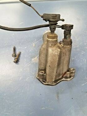 6012030431 Mercedes-benz 1990-1993 300d 2.5l Thermostat Housing Flange With Sensors Oem