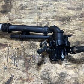 A2742000615 Mercedes Benz 2016-19 Mercedes/infiniti C Class/q50 Oem 2.0l Turbo Coolant Thermostat Housing