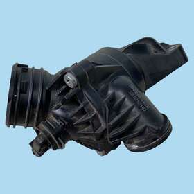 A2762000515 Mercedes-benz M276 Engine Thermostat Housing Oem 12-15 W204 C350 E350