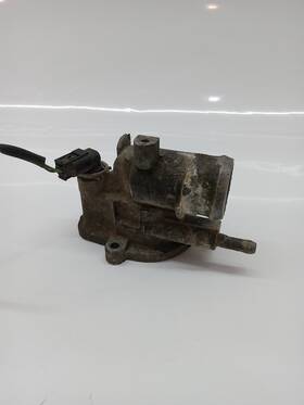 A6112031975 Mercedes-benz 2003-2006 Dodge Sprinter 2500 2.7l Engine Coolant Cooling Thermostat Housing Oem