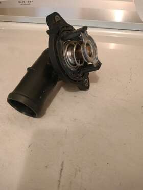 5184977ag Mopar Oem 5184977ad Thermostat Housing For 11-18 Chrysler 300 Dodge Challenger Charger 3.6l V6