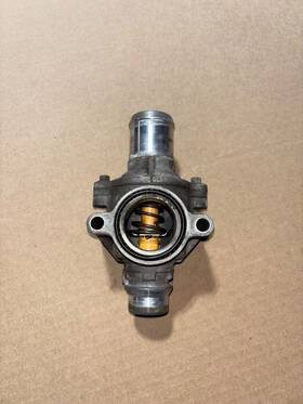 Bl3z-8a586-f Motorcraft 2009-2014 F150 Thermostat Housing Assembly Oem