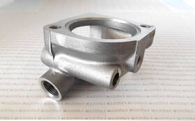 11061-a8600 Nissan Datsun 510 Pick-up 521 620 L16 Genuine Thermostat Housing Cover And Gasket Oem