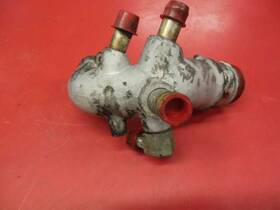 Oem 348.am8305 2005 Liberty 2.8 Diesel 5 Outlet Water Housing 93761
