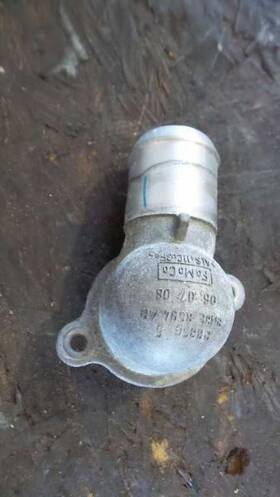 348.fd2k08 Oem 08 09 Lincoln Mkz Thermostat Housing 116473