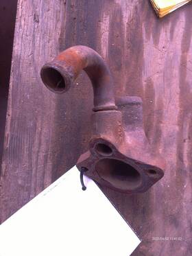 348.gm3n85 Oldsmobile Cutlass 1985 Thermostat Housing